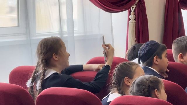 Солисты филармонии им. А. Хамхоева представили концертную программу учащимся Назрани