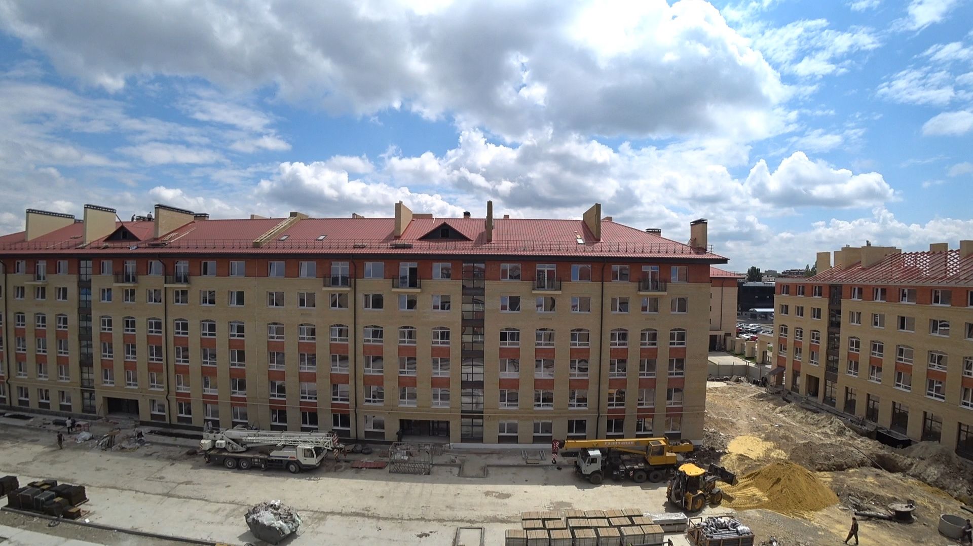 Строительство кровли Жилой Комплекс 