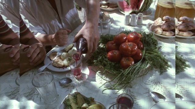 НАКРЫВАЙТЕ НА СТОЛ...