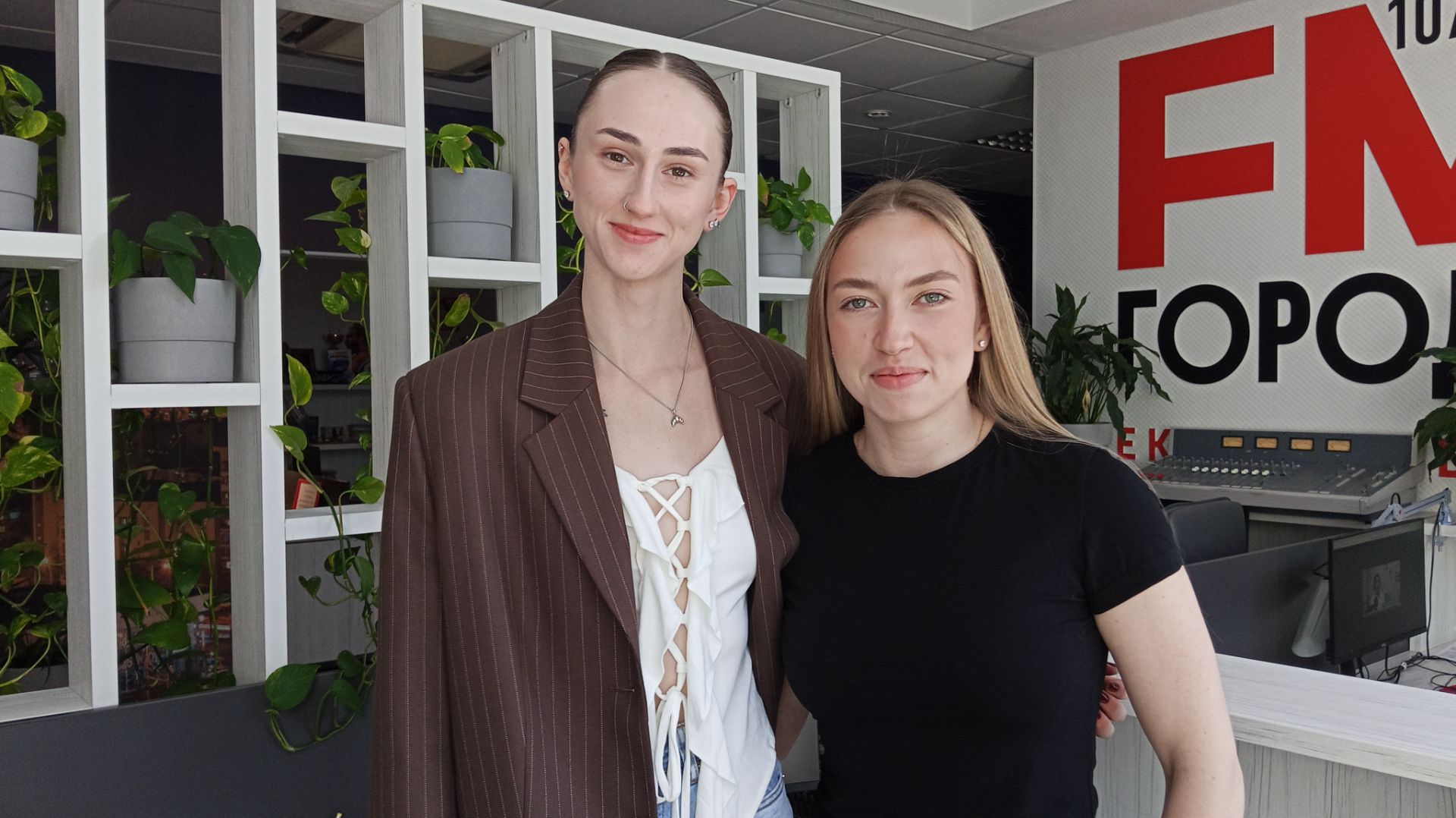 Волейболистки «Уралочки» Елизавета Фитисова и Полина Трухина: «Заходим в метро и удивляемся...