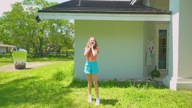 Nastya Is Helped Out Of The Trap By Her Subscribers