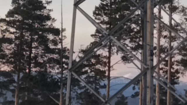 9. Гора Ближняя Широкая с телевышкой (898 метров). 24 февраля 2026 года.