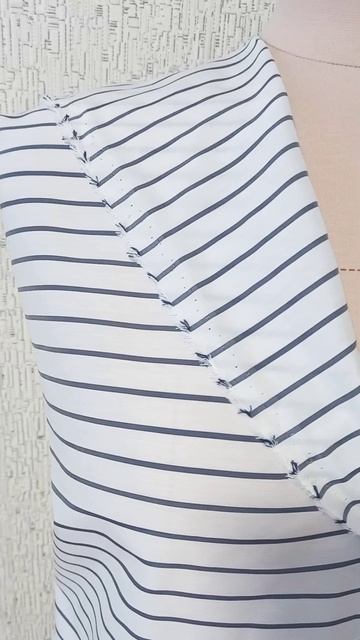 Ткань батист хлопок с шёлком Италия, 550 молочный/темно-серая полоска