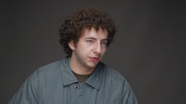 Даниэль Акопян (Зеркало)