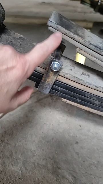 Усиление рессор Митсубиси Фусо Кантер для тяжёлых кузовов. Арт 1343