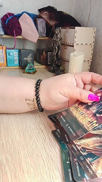 Что замышляет ваша соперница #тарогадание #онлайн расклад #расклад таро #