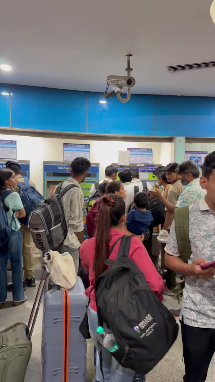 Добро пожаловать в метрополитен.