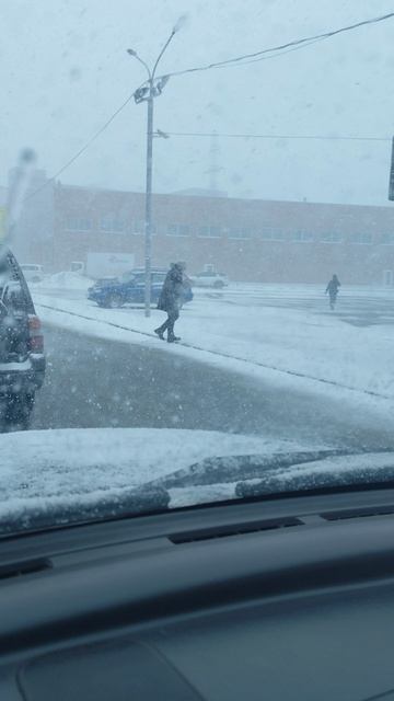 Апрель! Апрель! На дворе звенит капель.