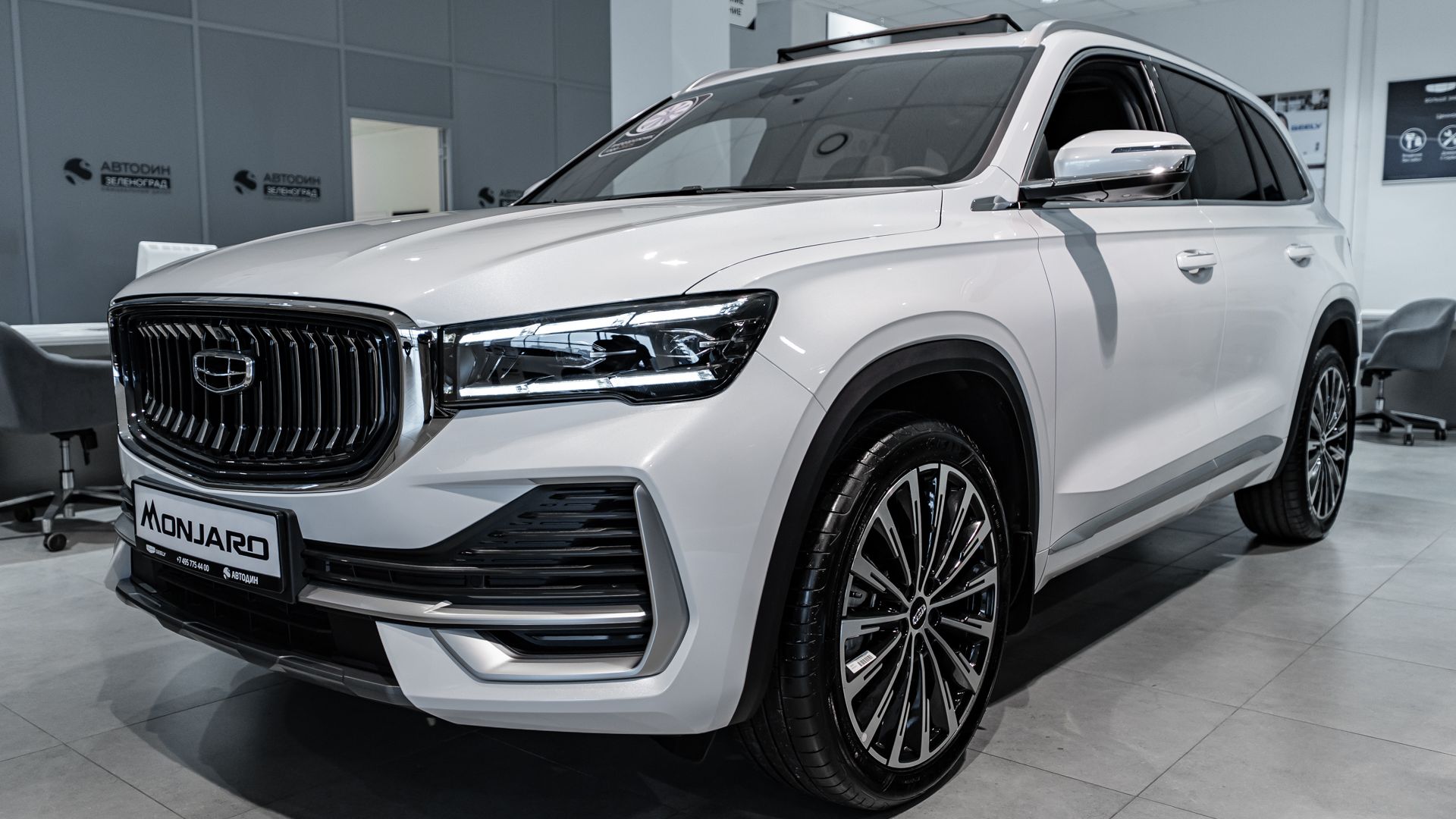 Geely Monjaro Флагман Полный привод Белый металлик