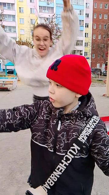 я играл с друзьями в слепого крота!