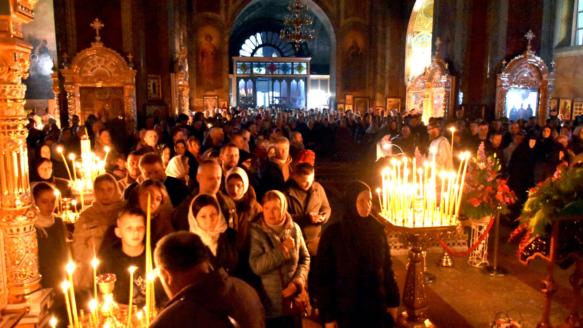 Христос Воскрес! Поёт земля!