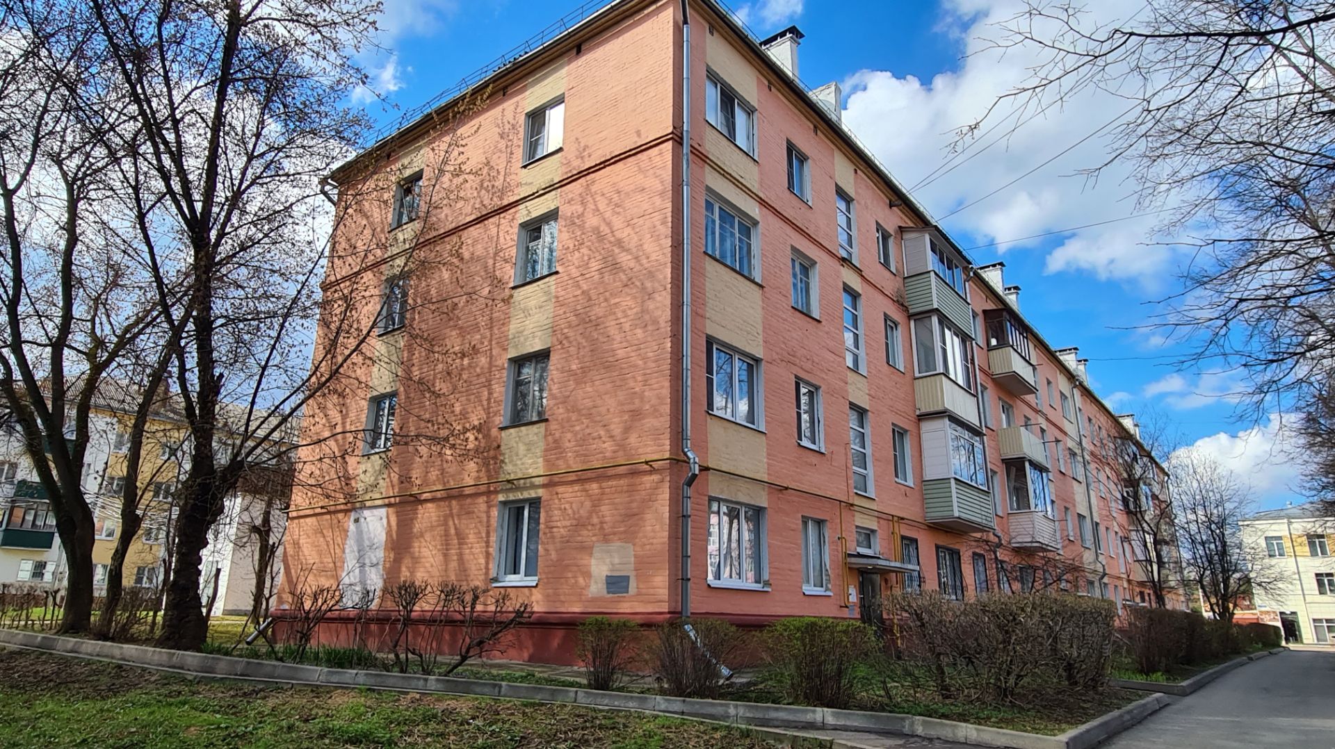 2 к Чкалова 8, на 2 эт, Домодедово