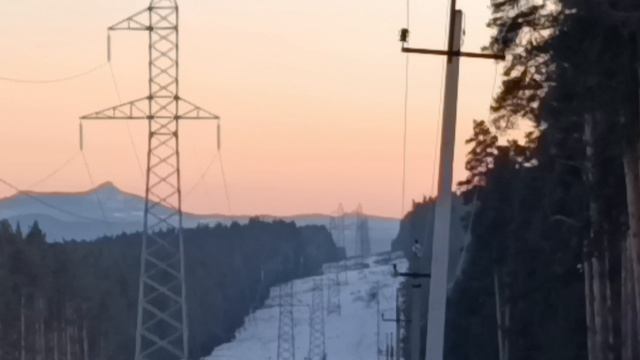 10. Гора Ближняя Широкая с телевышкой (898 метров). 24 февраля 2026 года.