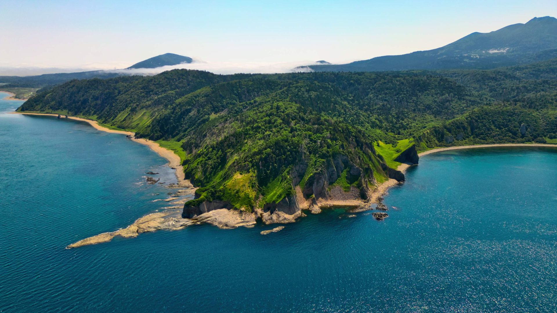 Остров Кунашир. Мыс Столбчатый