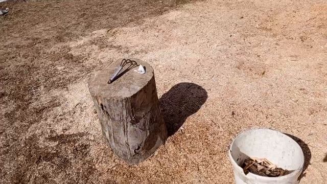 продолжаем колоть дрова