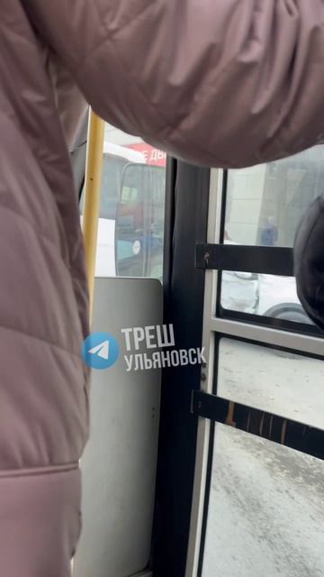 🚨 78 маршрутка врезалась в легковушку на Радищева  😱