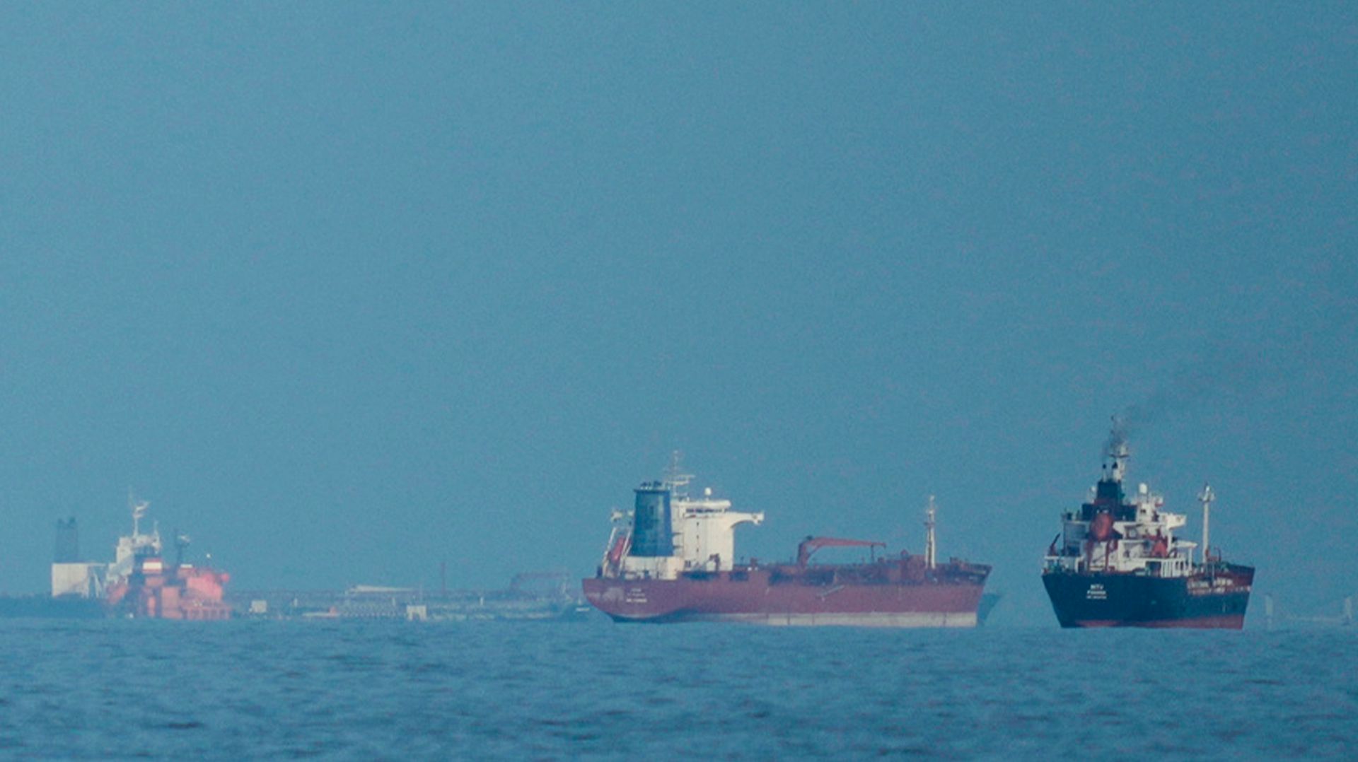 Иран из-за перемирия в Ливане разблокировал Ормузский пролив