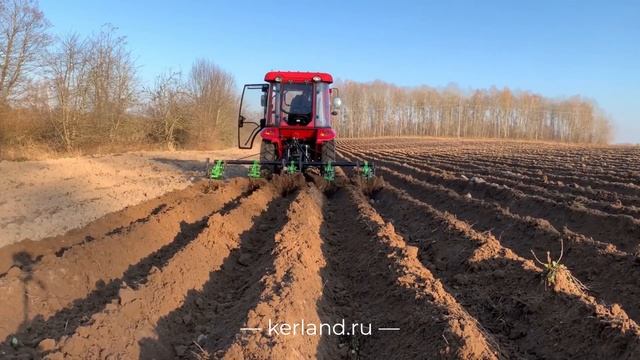 Окучник Kerland OK-500 в работе с трактором Dongfeng DF-244C G2 нарезаем ряды под голубику