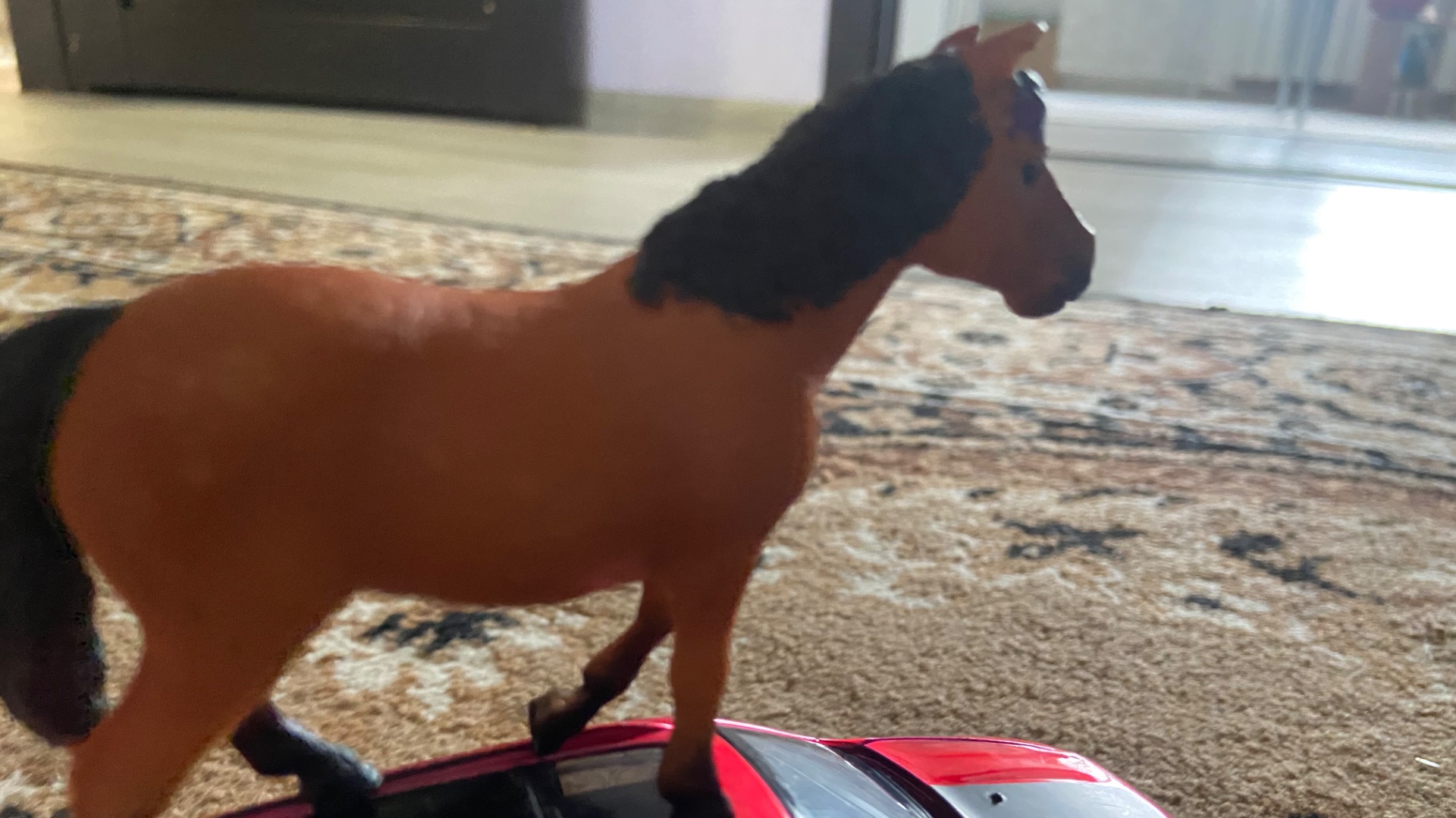 Хорошая красная машинка🚘