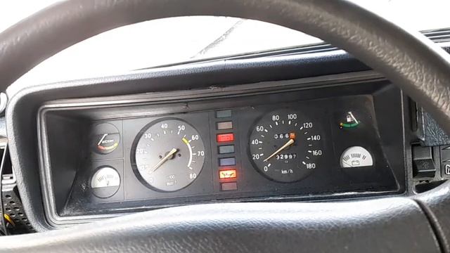 Тюнинг Ваз 2107 салона под капотом обратили внимание как открывается и в богажнике два бензобака