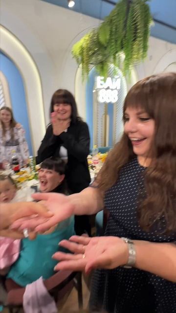 Удивил в кафе наших подписчиков😁 #shorts #юмор #фокусы #прикол