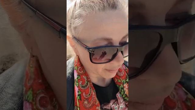 То се мусё, и так хочется поболтать. И вот болтушка болтает, вся в грёзах о будущем.😅