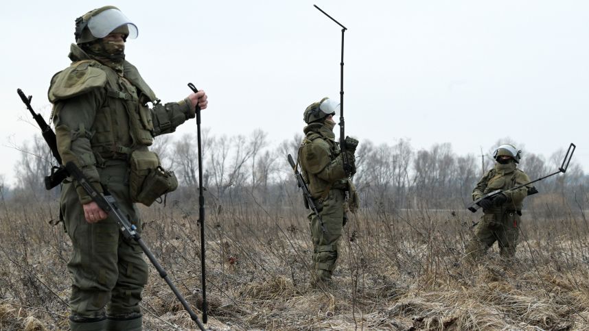 Разминирование освобожденных территорий ДНР. Лучшее видео из зоны СВО