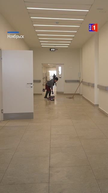 В Ноябрьске достраивают новую поликлинику