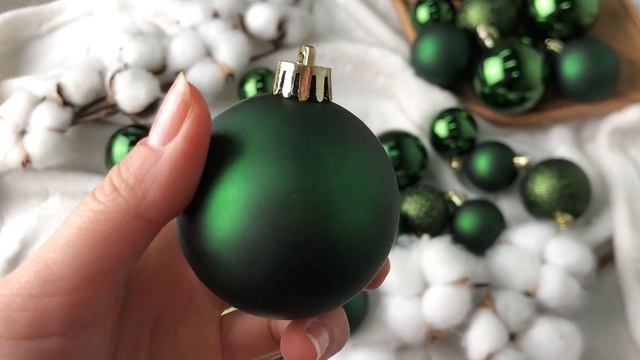 Набор пластиковых шаров Шинтилла  (матовые, глянцевые, глиттер), цвет: зелёный бархат, 022992