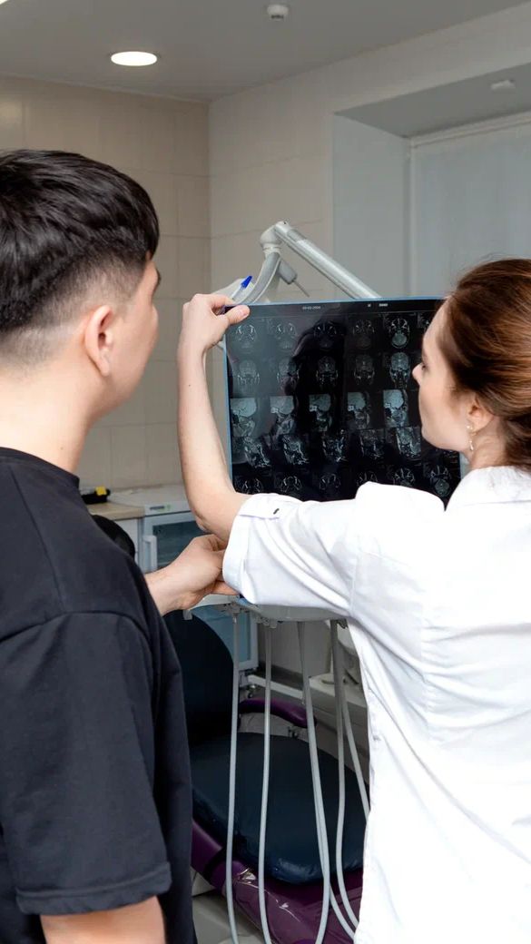 Мелешко Николай Николаевич  Врач-стоматолог терапевт