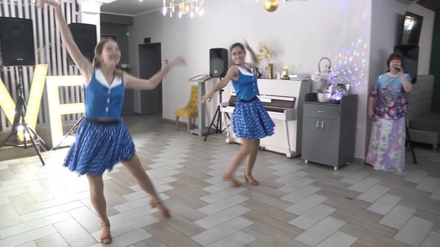 Танцевальная группа 