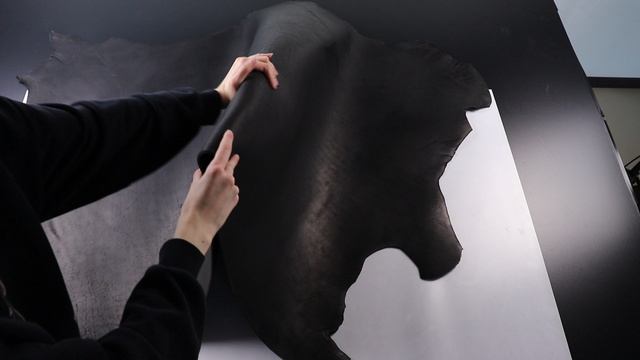 3,6-4,0 полукулат черный с восковой отделкой WAX 142 дм² (КЛ)