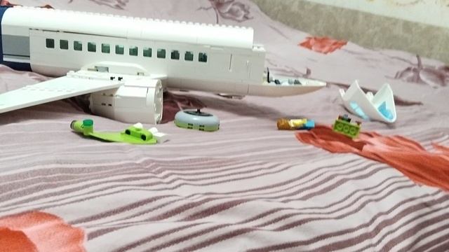 крушение лего самолёта