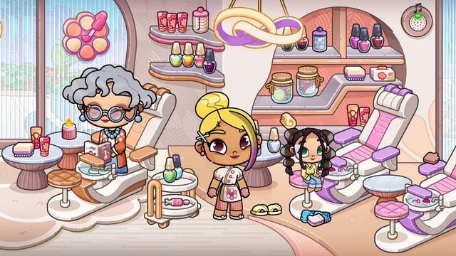 Поход на маникюр!