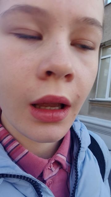 Vlog 
мини вложив с утра. 
обзор на макияжик.