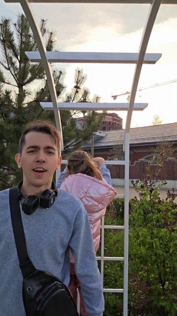 телефон упал очень неожиданно 🤓