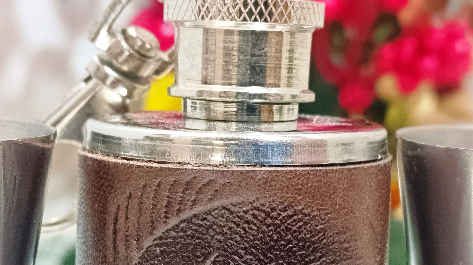 Брелок The Gift Oasis мини брелок Фляжка Судак Серебристый