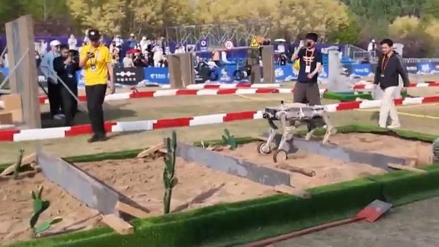 🚒 Состязания роботов-спасателей в Пекине