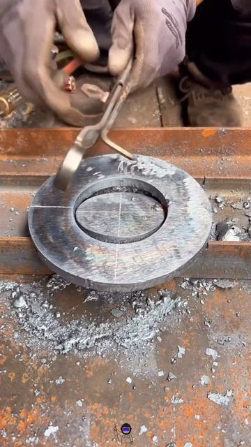 Ручная работа не сравнится с мастерством владения инструментом