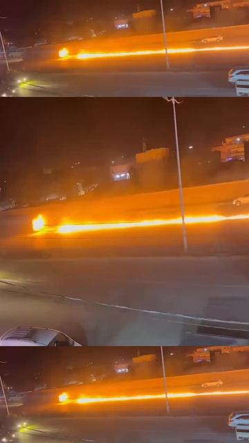 Горящий грузовик.