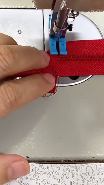 Небольшой совет по обработке края молнии