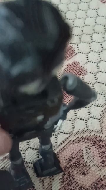 ему эта песню подходит