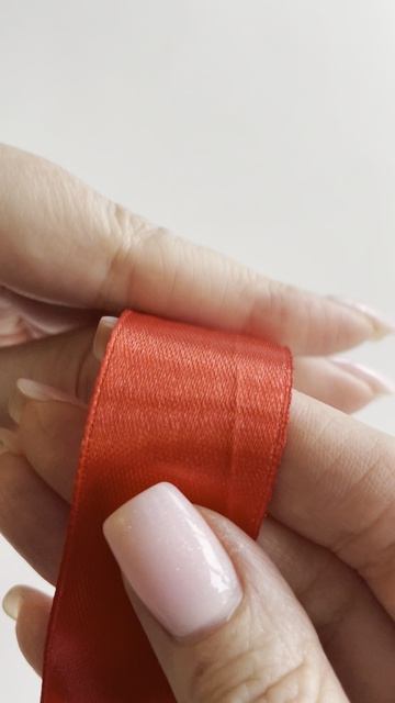 Ленина атласная красная для пакета