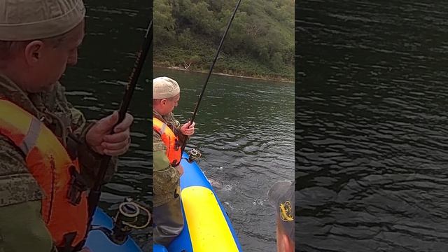 Рыбалка на камчатской реке Быстрая часть 2