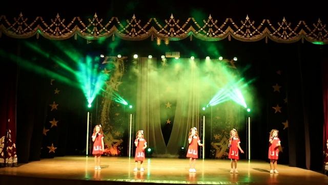 Кнопочка - исп. младшая группа ОХВК Дубль-Л