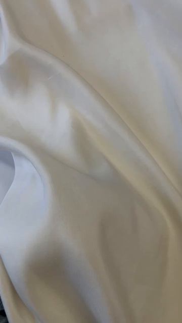 Роскошный шелк чесуча в сливочном цвете 
