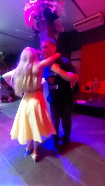 Танцуем с Олей