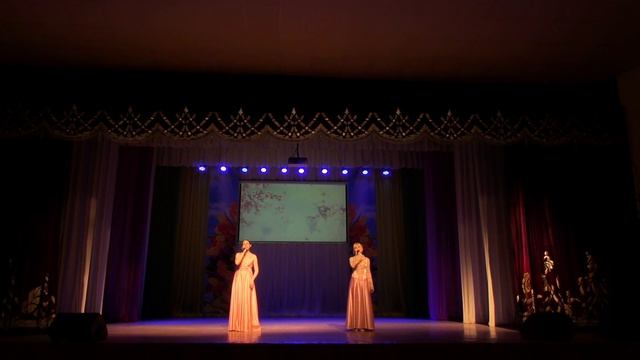 Крутится диск - исп. солистки ОХВК Дубль-Л Александра Царапкина и Виктория Глазкова