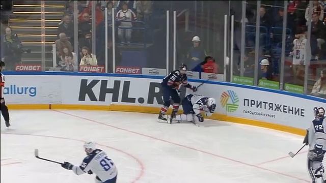 КХЛ. Металлург_Торпедо матч 5 17042026. Костолом Барак. Роберт Нарделла едва отполз