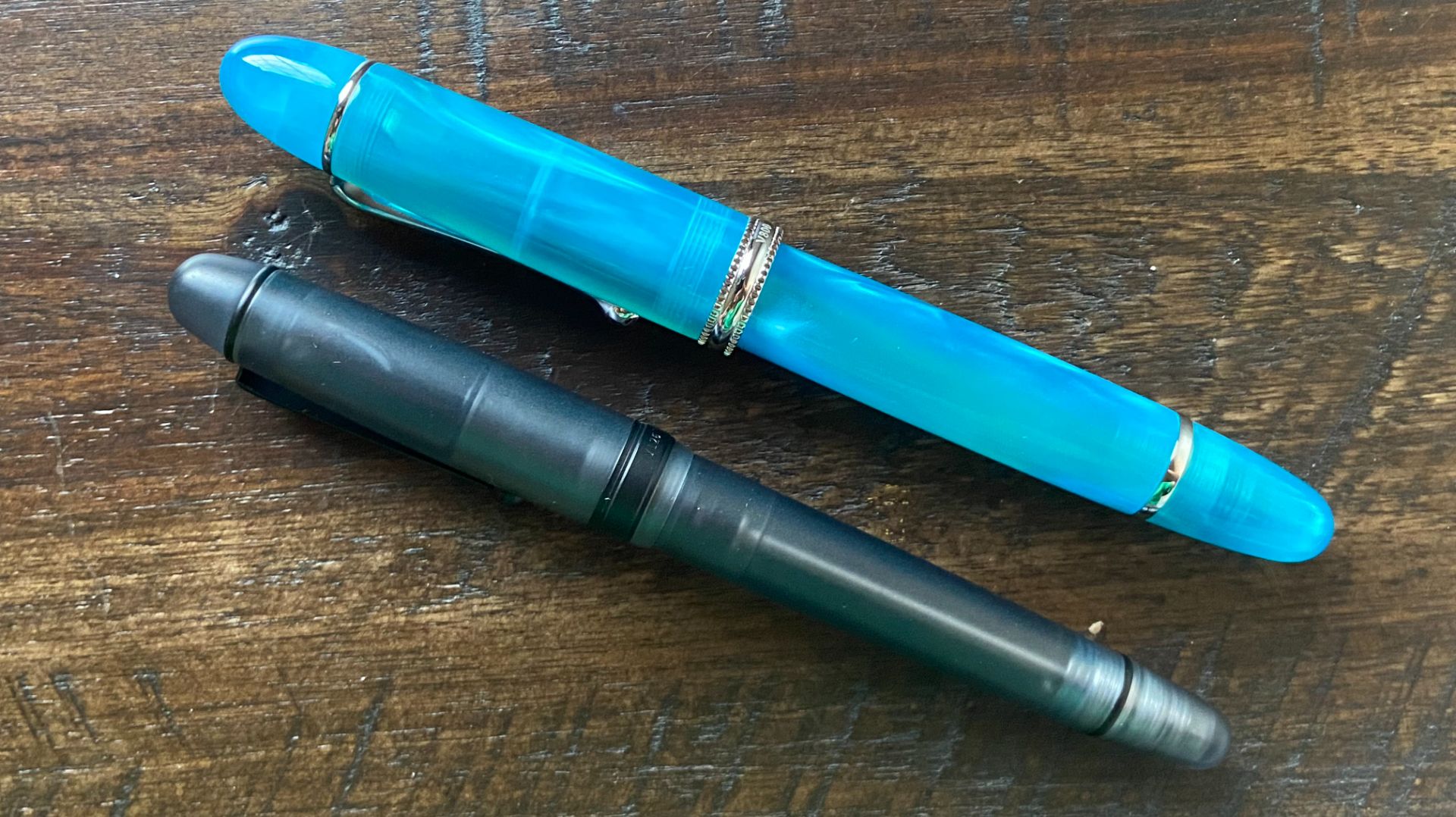 Сравнение перьевых ручек Asvine V800 и Asvine V126